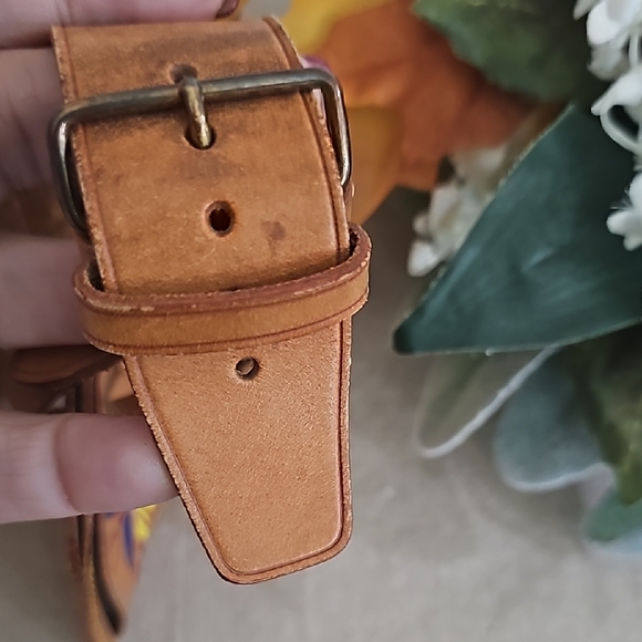 Louis Vuitton Brown Leather Butterfly Luggage Tag with poignant - Picture 2 of 4